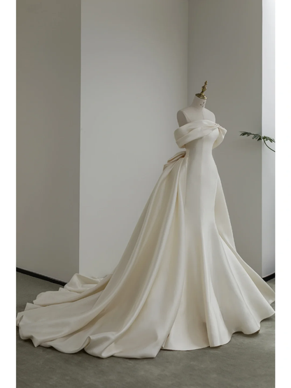 Women’s Off The Shoulder Mermaid Bridal Wedding Dress With Pleated Floor Length Brides Gown for Bride AB1018