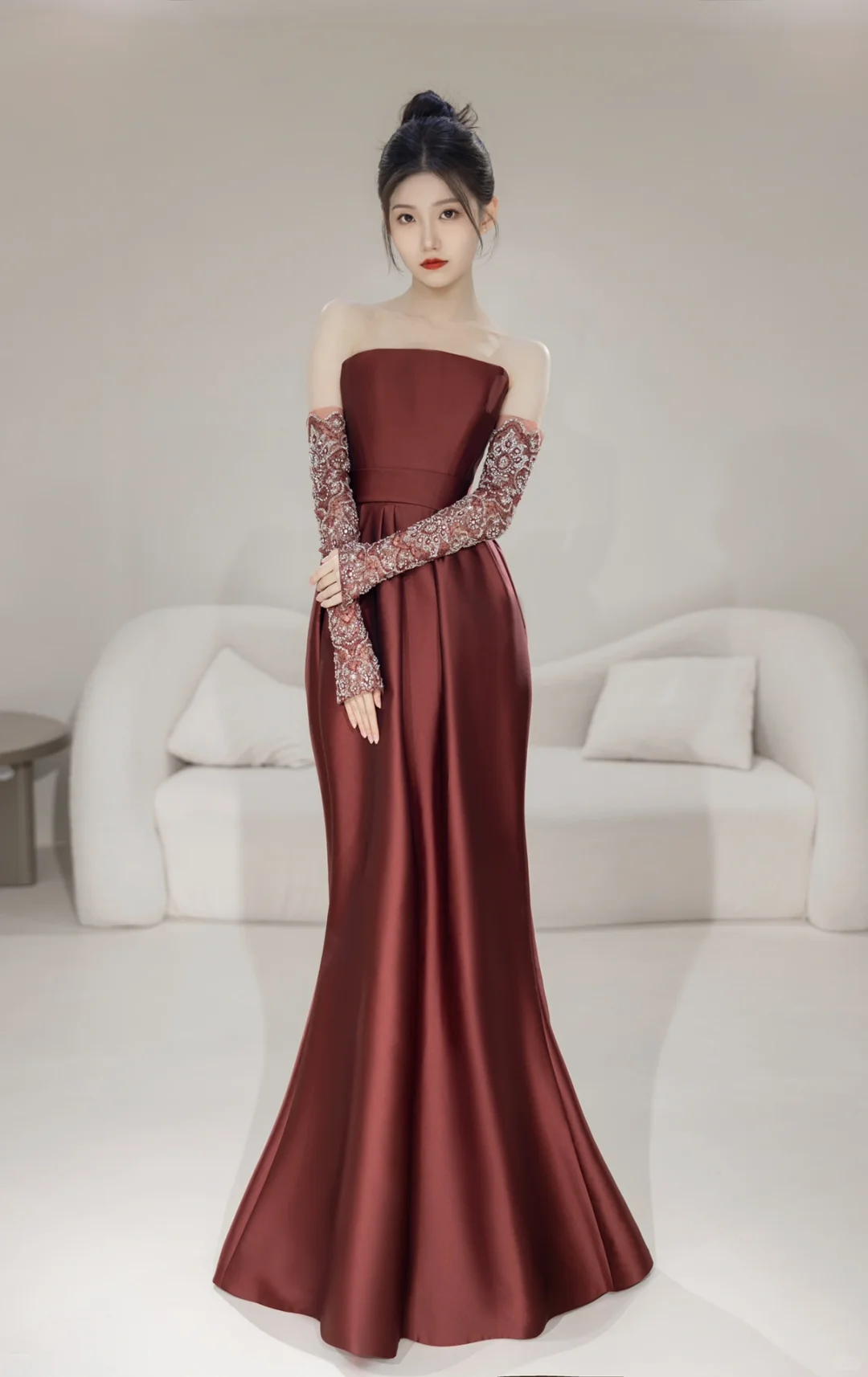 Robe de soirée sirène bustier modeste avec gants, manches longues, en satin bordeaux, idéale pour un bal de promo ou un 22e anniversaire (AC056)