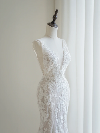 Robe de mariée sirène intemporelle pour femme, col en V, en tulle blanc orné d'appliqués, modèle AC060