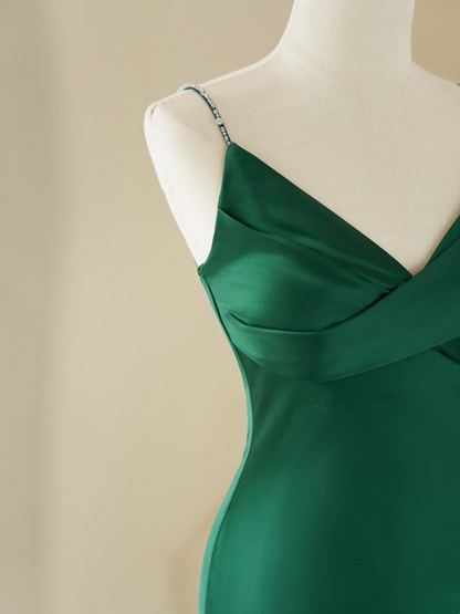 Robe sirène modeste à fines bretelles ornée de perles, longue en satin vert foncé, idéale pour une soirée, un bal de promo ou un anniversaire (22 ans) - AC065