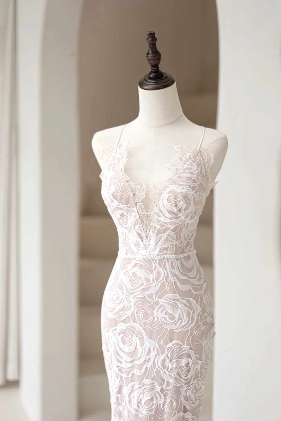Timeless Women's Mermaid Spaghetti Straps Champagne White Lace Wedding Dress Mermaid for Bride Dresses AC031