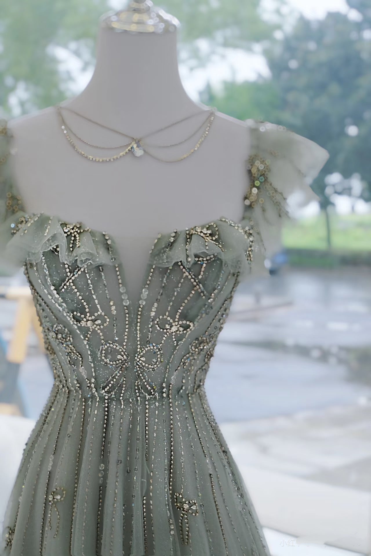 Elegantes, langes, formelles A-Linien-Abendkleid aus grünem Tüll mit eckigem Ausschnitt, ideal für Ball, Dinner und Party (AQ137)