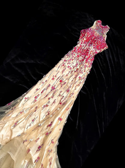 Robe de bal longue en tulle champagne, coupe trapèze, col rond et perles, style modeste, idéale pour les lycéennes et les jeunes filles en fin d'études (AB2514)