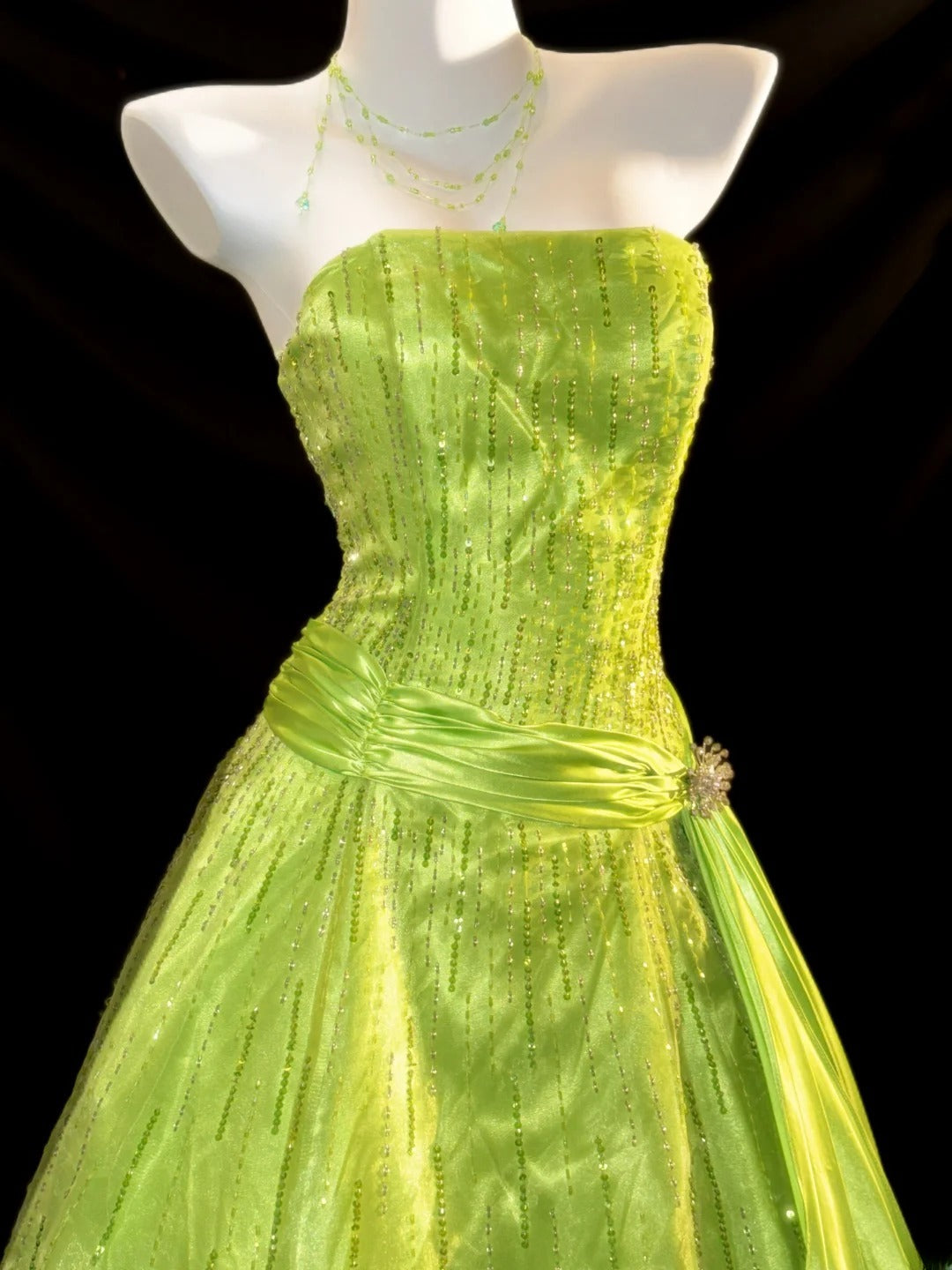 Glitzer-Abendkleider Ballkleid Trägerlos Grün mit Perlenstickerei Langes Abendkleid RB3347