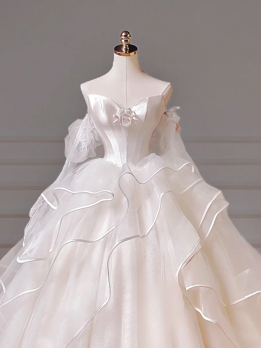 Robe de mariée longue de princesse, robe de bal épaules dénudées, manches longues, tulle plissé, traîne, robe de mariée blanche AQ005