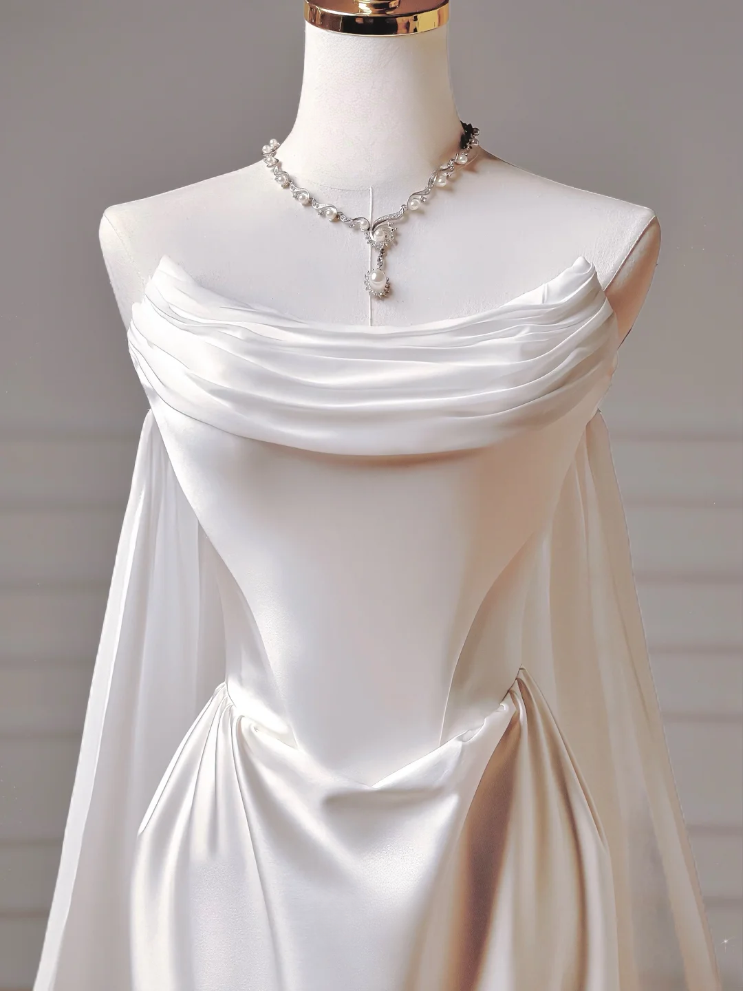 Timeless Long Wedding Gowns Mermaid Strapless Sleeveless Satin for Bride With Pleated Fitted Train Bridal Dress AQ007