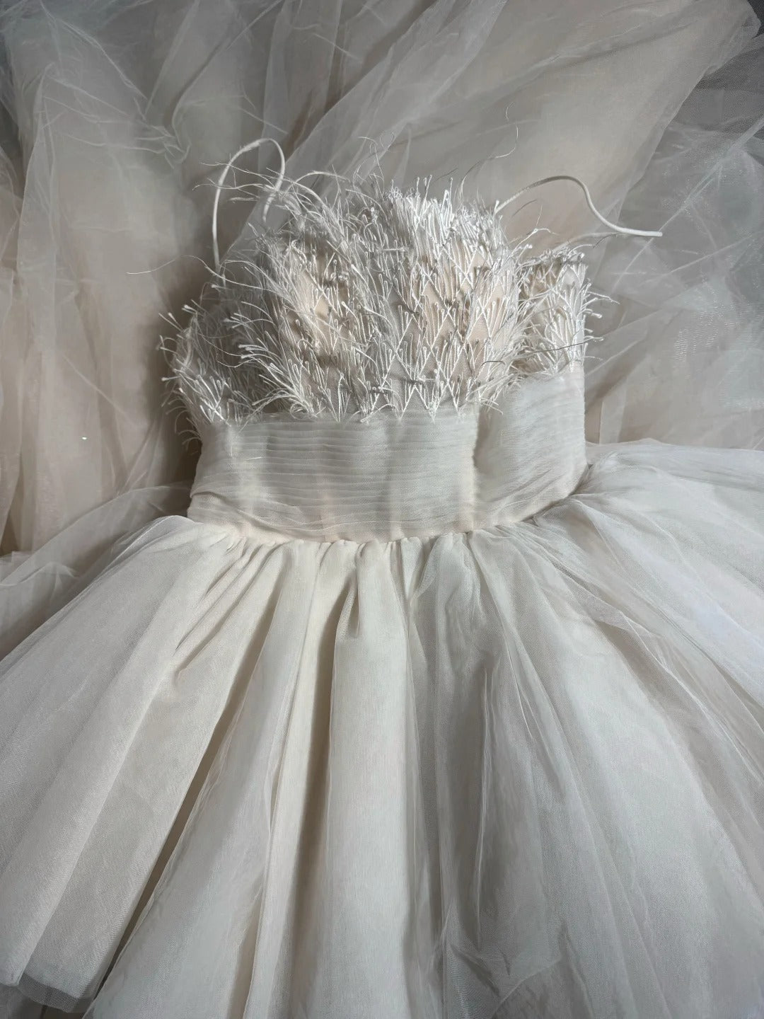 Ethereal Wedding Gowns Brides Dresses Ball Gown Spaghetti Strap for Bride Tulle White Petite/Plus Size Bridal Gown With Feathers For Women AS009