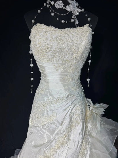 Brautkleid, trägerlos, tiefe Taille, Meerjungfrauenstil, 1950er/1940er Jahre, trägerlose Spitze mit Applikationen, weiß, in Petite/Plus Size, AS014