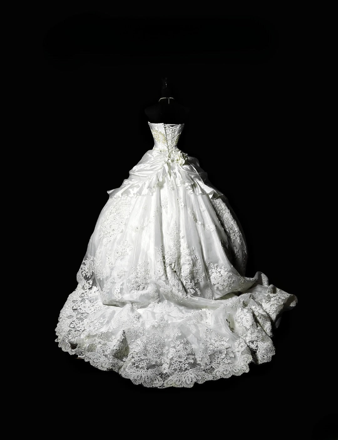 Vintage Ball Gown Sweetheart White Taffeta With Appliqued Lace Brides Gown Bridal Dress Wedding Dresses Style RB7554