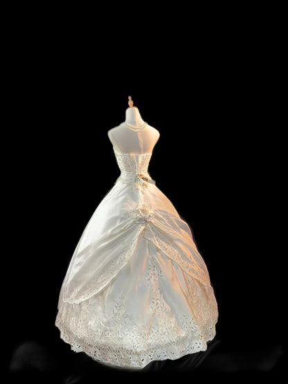 Ethereal Ball Gowns Strapless White Lace With Appliqued Wedding Dresses RB3356