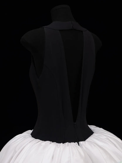 Ballkleider, elegante Abiballkleider mit V-Ausschnitt und Faltenwurf, beeindruckende schwarze Oberteile, weiße lange Abiballkleider, Partykleider, formelle Kleider SA014