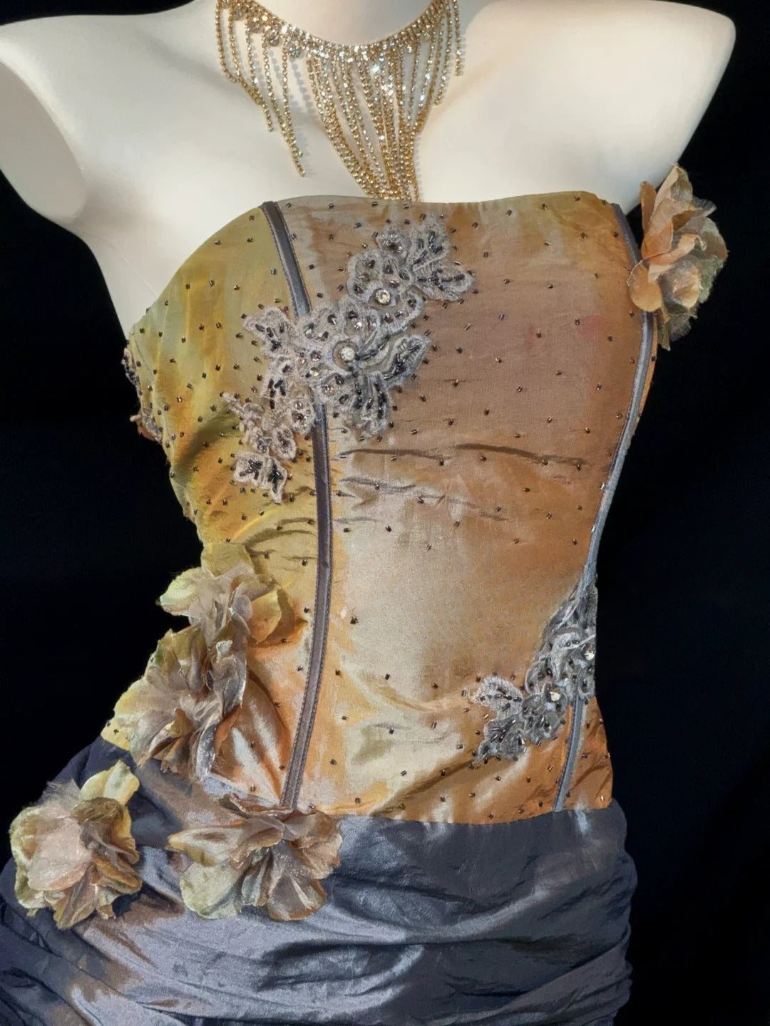 Robes de bal de fin d'année courtes grises modestes sans bretelles, mini, pour le lycée, pour les élèves de 4ème (équivalent 8th grade aux US), inspiration robe de bal de fin d'année RB3358