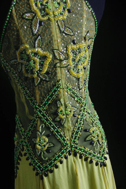 Robe de bal vintage années 90, coupe trapèze, col montant, en mousseline verte ornée de perles, robe de soirée longue AS018