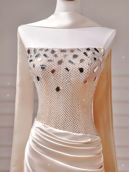 Robe de bal chic et élégante, coupe sirène bustier, en satin rose poudré avec foulard plissé. Inspiration pour une robe de soirée longue et élégante, idéale pour les adolescentes et les lycéennes (AQ018).
