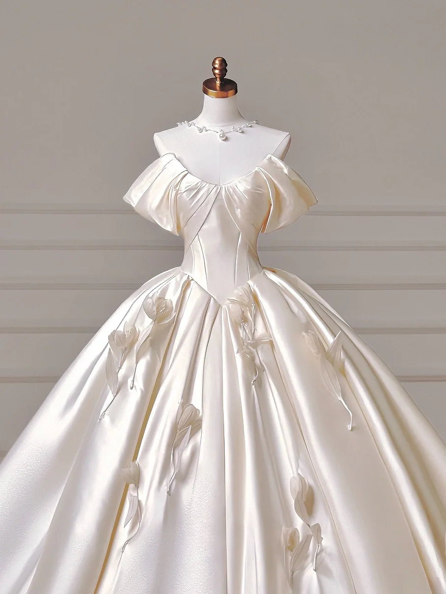 Robe de mariée longue de princesse, robe de bal, décolleté cœur, plissée en satin, manches amovibles, robe de mariée blanche AQ019