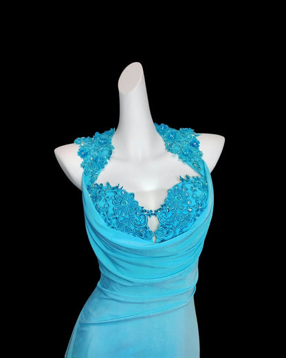 Elegantes, ärmelloses, langes Meerjungfrauen-Halterkleid in Blau mit offenem Rücken – perfekt für Abschlussball und Abiball (AS019)