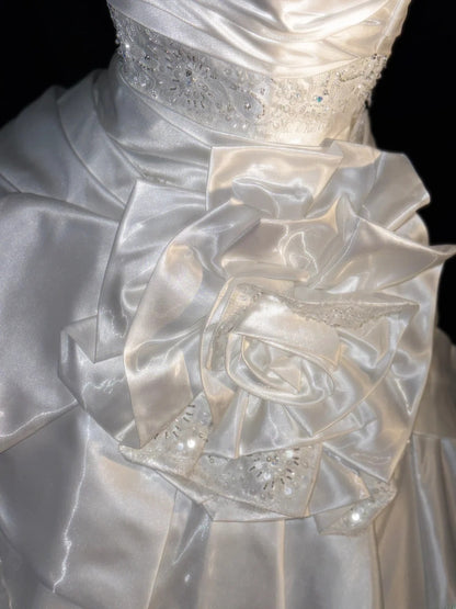 Ethereal Ball Gowns Strapless White Lace With Appliqued Lace Court Train Wedding Dresses RB3362
