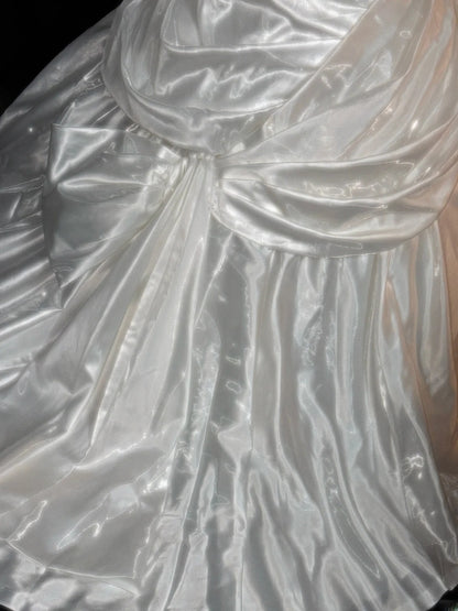 Ethereal Ball Gowns Strapless White Lace With Appliqued Lace Court Train Wedding Dresses RB3362