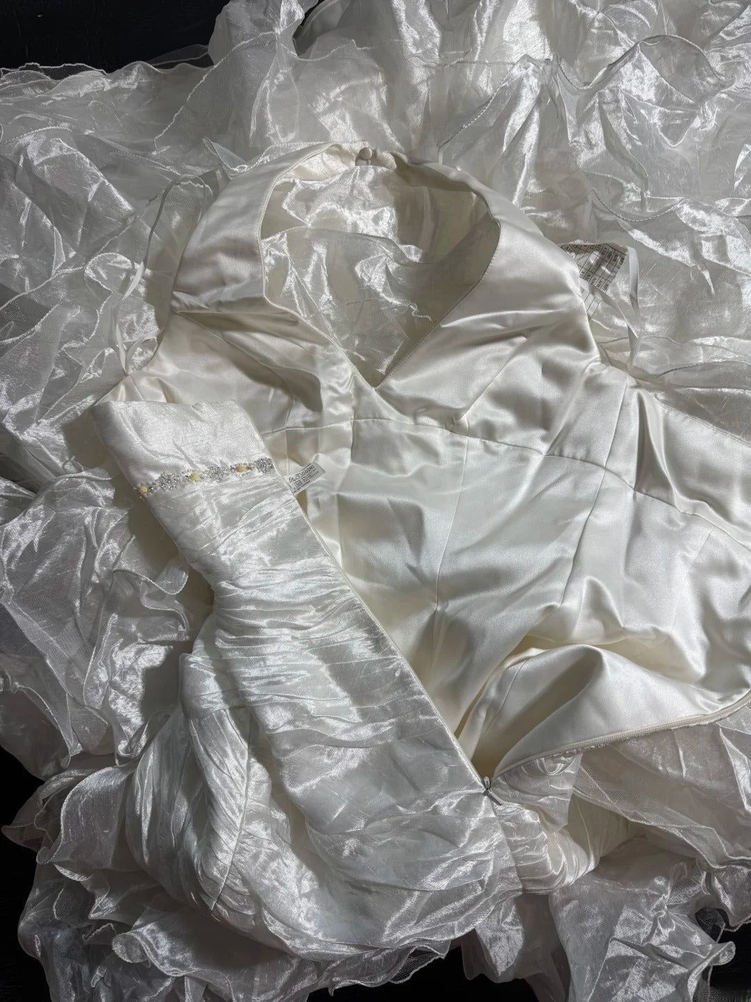 Robe de mariée sirène intemporelle pour femme, dos nu, sans manches, en taffetas blanc à volants plissés et perles, longue, style vintage années 1920, AS022