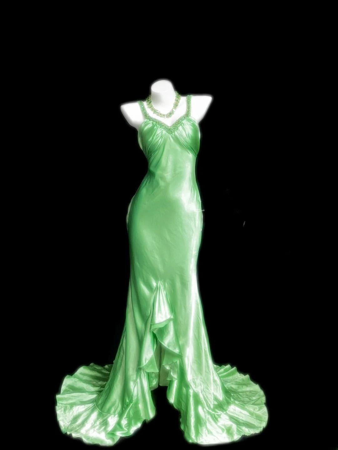 Modest Prom Dresses Mermaid V Neck Green Backless With Ruffles Satin Long Evening Formal Outfits RB3367