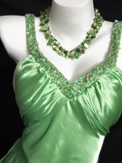 Modest Prom Dresses Mermaid V Neck Green Backless With Ruffles Satin Long Evening Formal Outfits RB3367