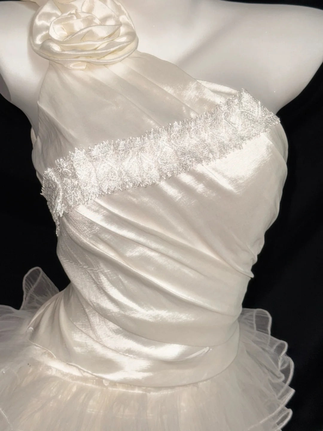 Ethereal Sheath One Shoulder Short Ivory Satin With Lace Summer Wedding Dresses RB3368