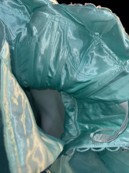 Niedliches ballförmiges trägerloses blaues Tüllkleid mit silbernen Perlen, langes Quinceanera-Kleid Vestido de 15 de Cenicienta RB3369