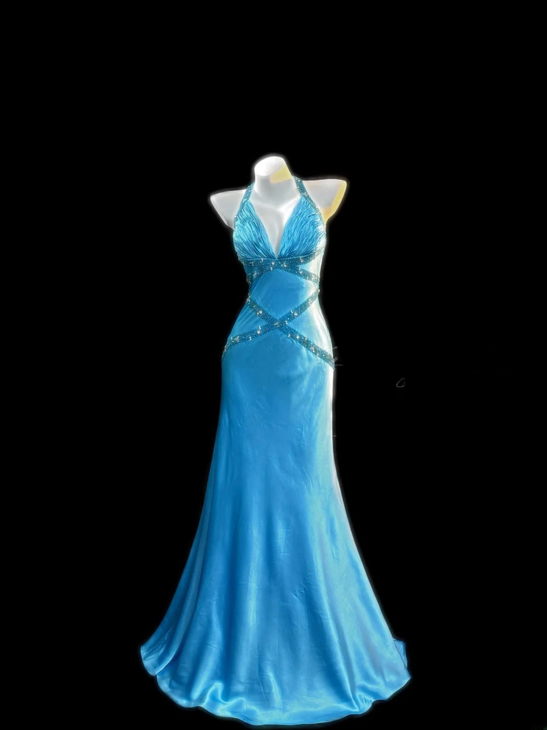 Robes de bal modestes sirène col en V licou en satin bleu avec perles cristaux longues tenues de soirée formelles RB3370