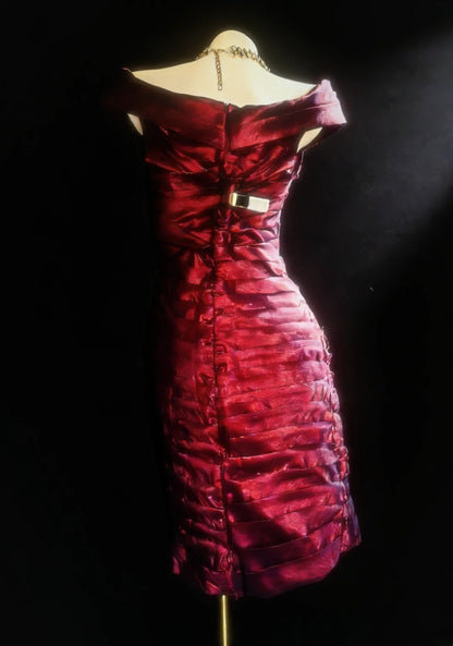 Retro-Etui-Kleid mit schulterfreiem Ausschnitt in Fuchsia, kurzes Kleid zum 18. Geburtstag, Homecoming-Kleid, Cocktailkleid AS028