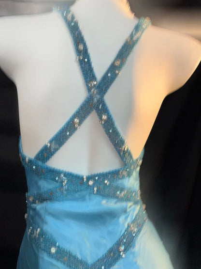 Robes de bal modestes sirène col en V licou en satin bleu avec perles cristaux longues tenues de soirée formelles RB3370