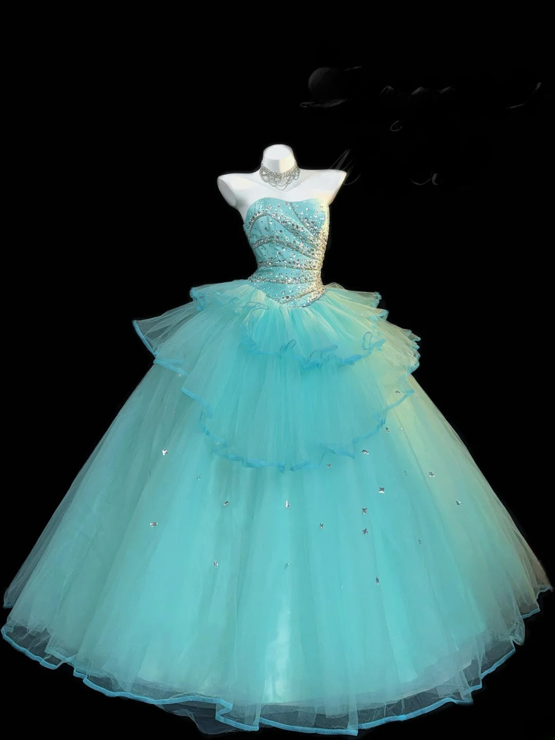 Jolie robe de bal bustier en tulle bleu avec perles argentées, robe longue de Quinceanera, robe de 15 ans Cendrillon RB3371