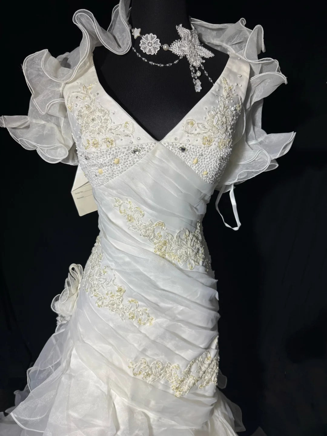 Elegantes, ärmelloses, langes, figurbetontes Brautkleid im Meerjungfrauenstil mit Spaghettiträgern aus weißer Spitze im Vintage-Stil der 1920er Jahre (AS032)