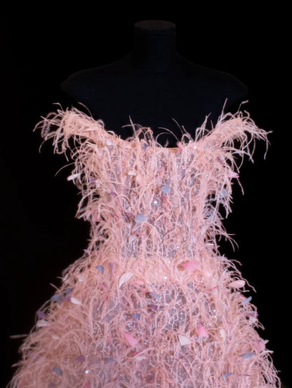 Robe de bal courte et élégante, ornée de plumes, idéale pour un 16e anniversaire, un retour à la maison ou un cocktail (SA034)