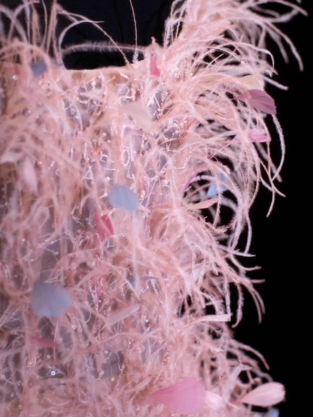 Robe de bal courte et élégante, ornée de plumes, idéale pour un 16e anniversaire, un retour à la maison ou un cocktail (SA034)