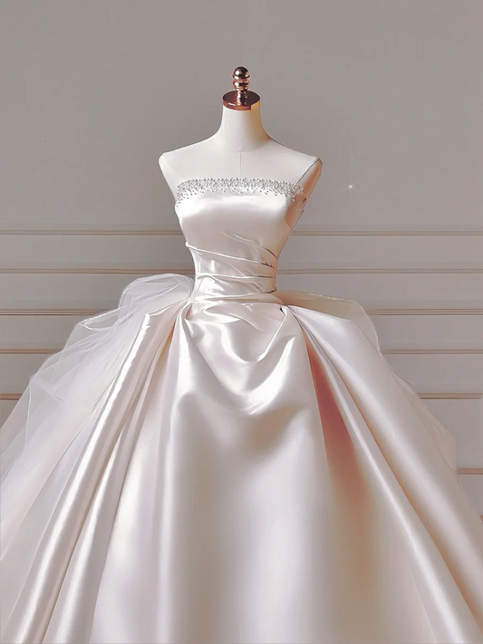 Princess Long Wedding Gowns Ball Gown Strapless Satin For Bride With Beads Train Bridal Dresses AQ039