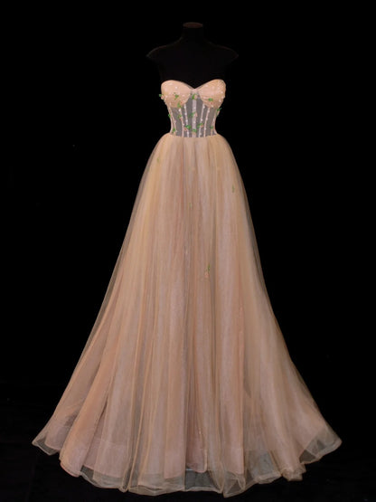 Elegantes, schlichtes Ballkleid mit Herzausschnitt aus Tüll in Rosa – ein beeindruckendes, langes Abendkleid für festliche Anlässe (SA039).