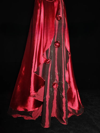Robe de soirée longue rouge satinée à fines bretelles et coupe trapèze, idéale pour les lycéennes en fin d'année (AS039).