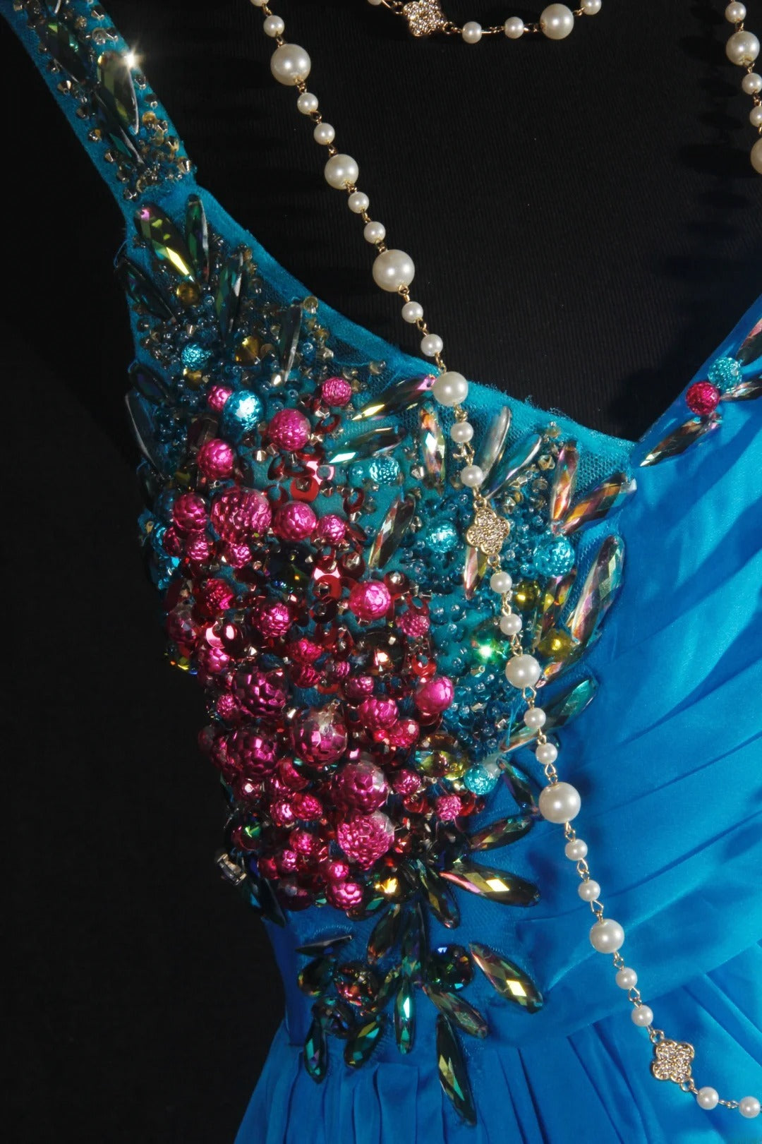 Robe de bal vintage années 90, coupe trapèze, col en V, mousseline bleue ornée de perles, robe de soirée longue AS040