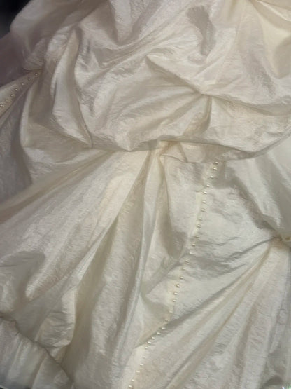 Classy Ball Gown Spaghetti Strap White With Ruffled Brides Gown Bridal Dress Long Poofy Wedding Dresses RB5774