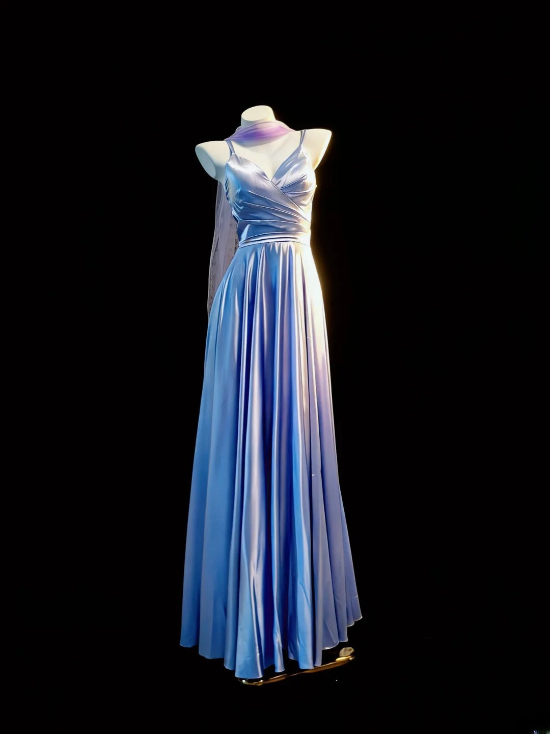 Robe de bal longue lilas à fines bretelles et foulard, coupe trapèze, style simple, avec foulard intégré (AS043)