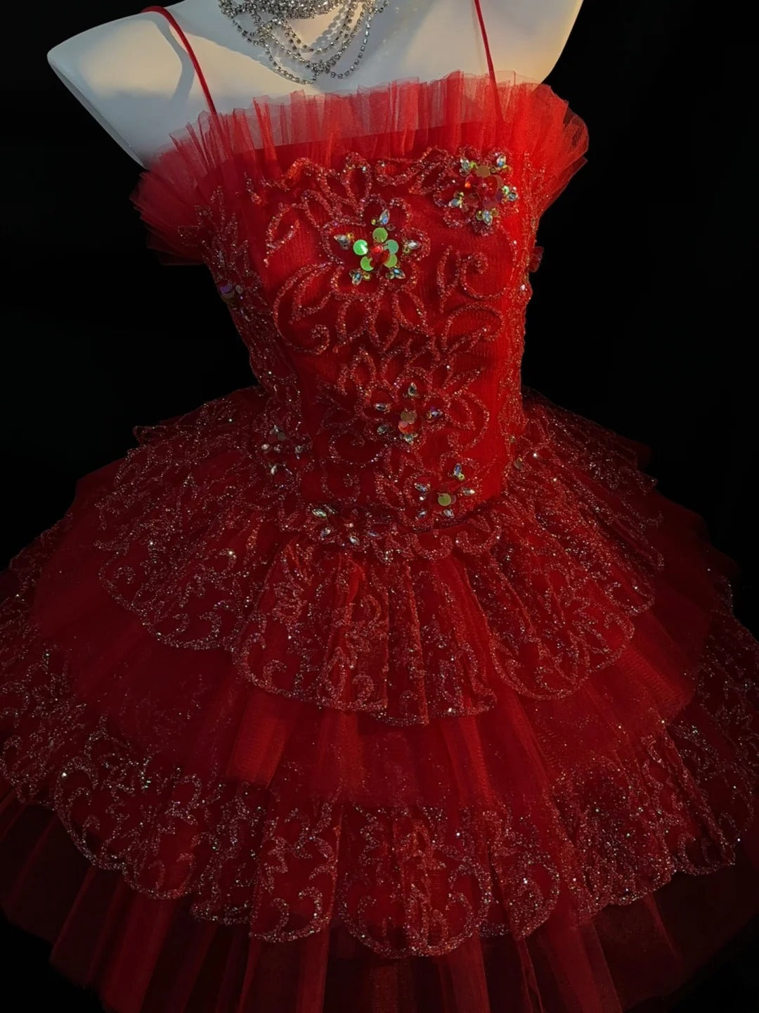 Hübsches Ballkleid Spaghettiträger Rot Tüll Mini Abschlusskleider Kurz Mit Rüschen Inspo Senior Homecoming Outfits RB3446