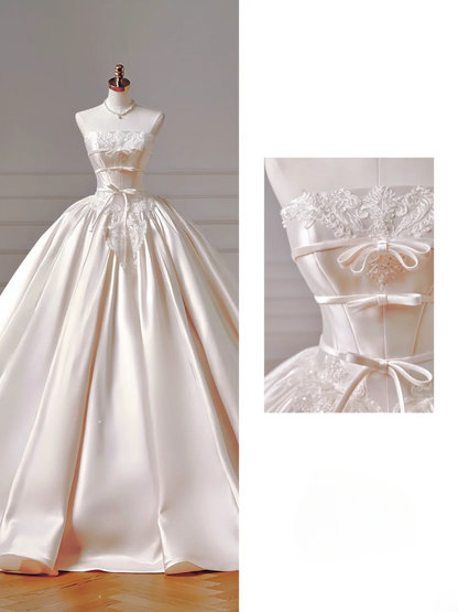 Princess Long Wedding Gowns Ball Gown Strapless Sleeveless Satin For Bride With Lace Appliques Train Bridal Dresses AQ045