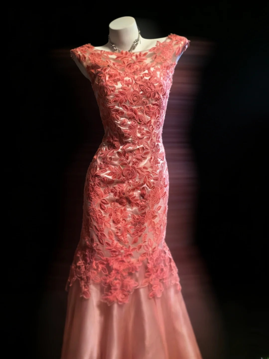 Sexy Meerjungfrauen-Abendkleid aus korallenfarbenem Tüll, ärmellos, für Damen, langes Ballkleid, Outfit für den 21. Geburtstag, Oberstufenschülerin, AS046