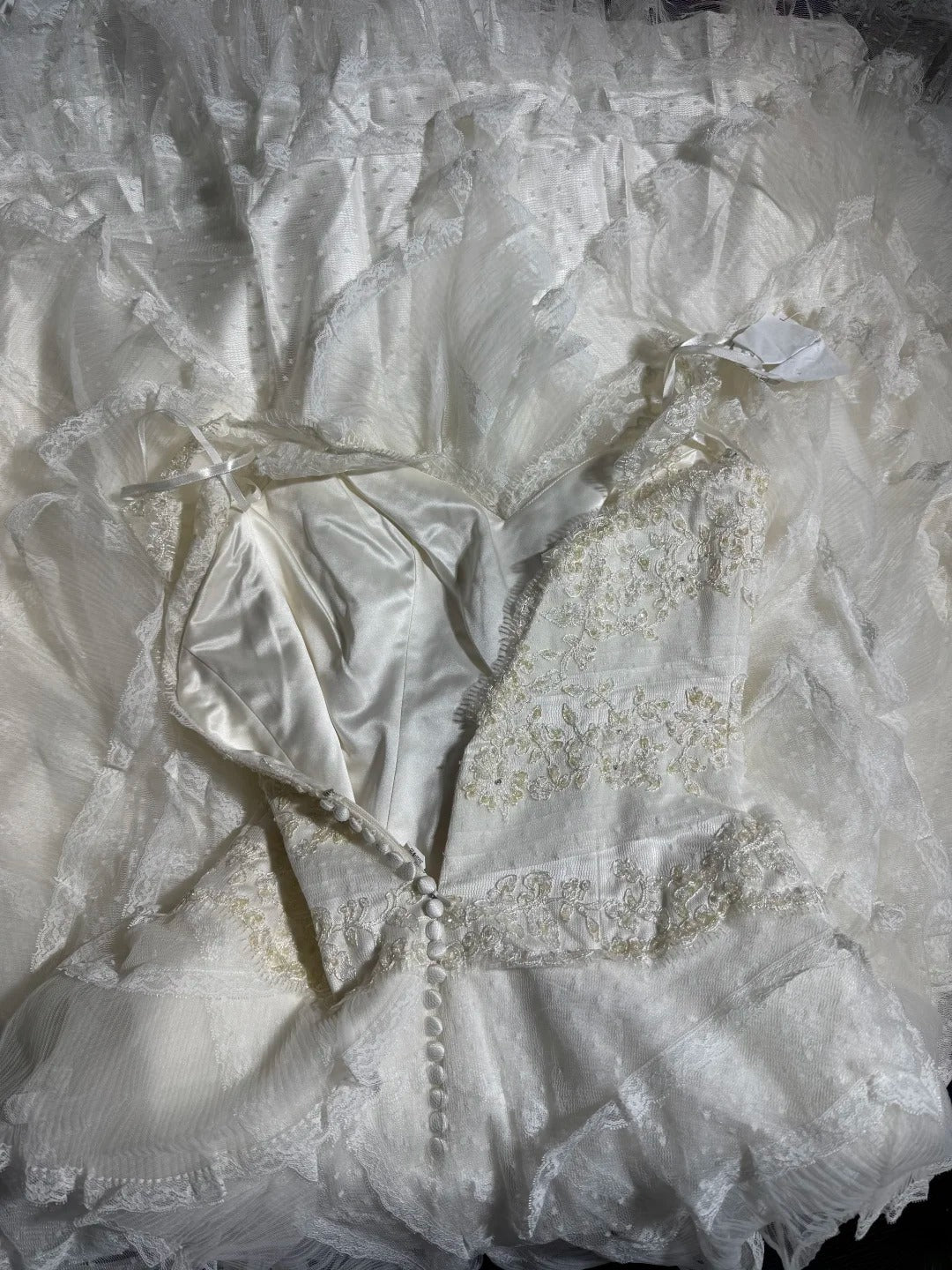 Robe de mariée longue et rustique style années 70, robe de bal unique à col en V, style bohème, avec dentelle, coupe ajustée, tailles petites et grandes (AS046)