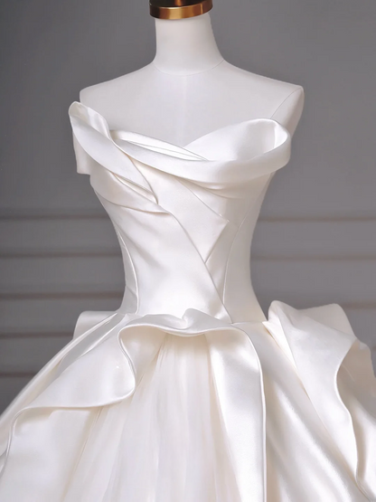 Timeless Wedding Dresses Ball Gown Strapless Satin Tulle Pleated Brides Dress Style For Brides With Pleated Corset Fitted Long Bridal Gowns AQ048