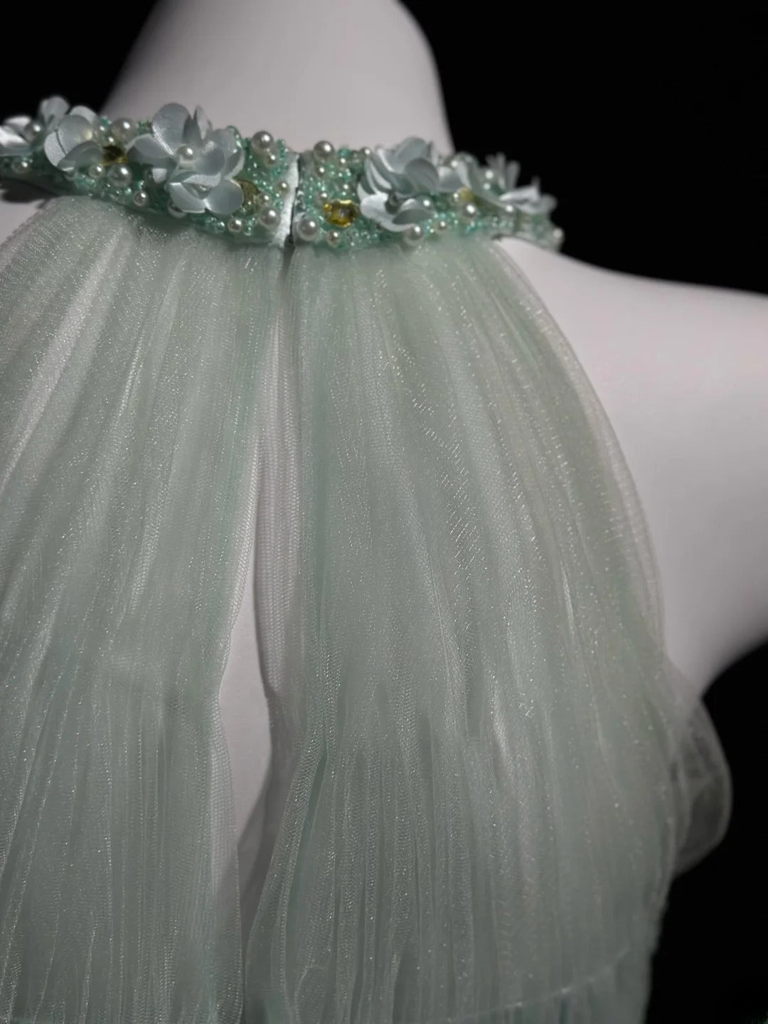Understated Prom Dresses A line Scoop Light Sage Green Tulle With Beading Evening Dress Formal Outfits RB5855