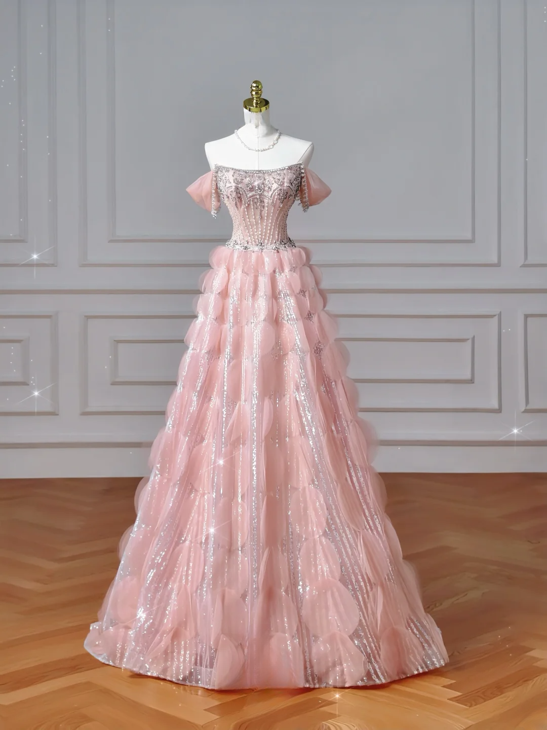 Elegante Abschlussballkleider für die Oberstufe: Trägerloses, pinkfarbenes Ballkleid mit Perlenbesatz, halbformell, lang, AQ051