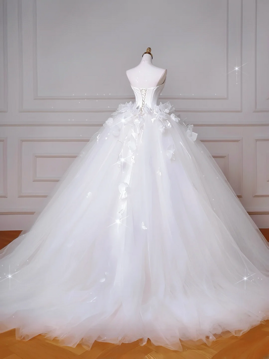 Timeless Wedding Dresses Ball Gown Strapless Satin Tulle Pleated Brides Dress Style For Brides With Corset Fitted Long Bridal Gowns AQ052