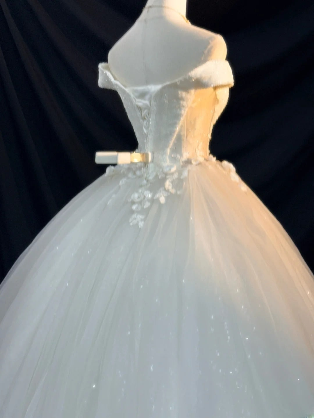 Princess Style Ball Gown Off The Shoulder White With Flowers Brides Gown Bridal Dress Long Wedding Dresses RB5775