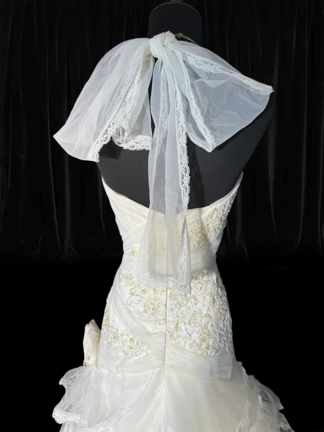 Robes de mariée longues et intemporelles, inspiration années 70 : robes dos nu élégantes, style sirène bohème, robe de mariée cintrée à volants plissée et à volants (AS055)
